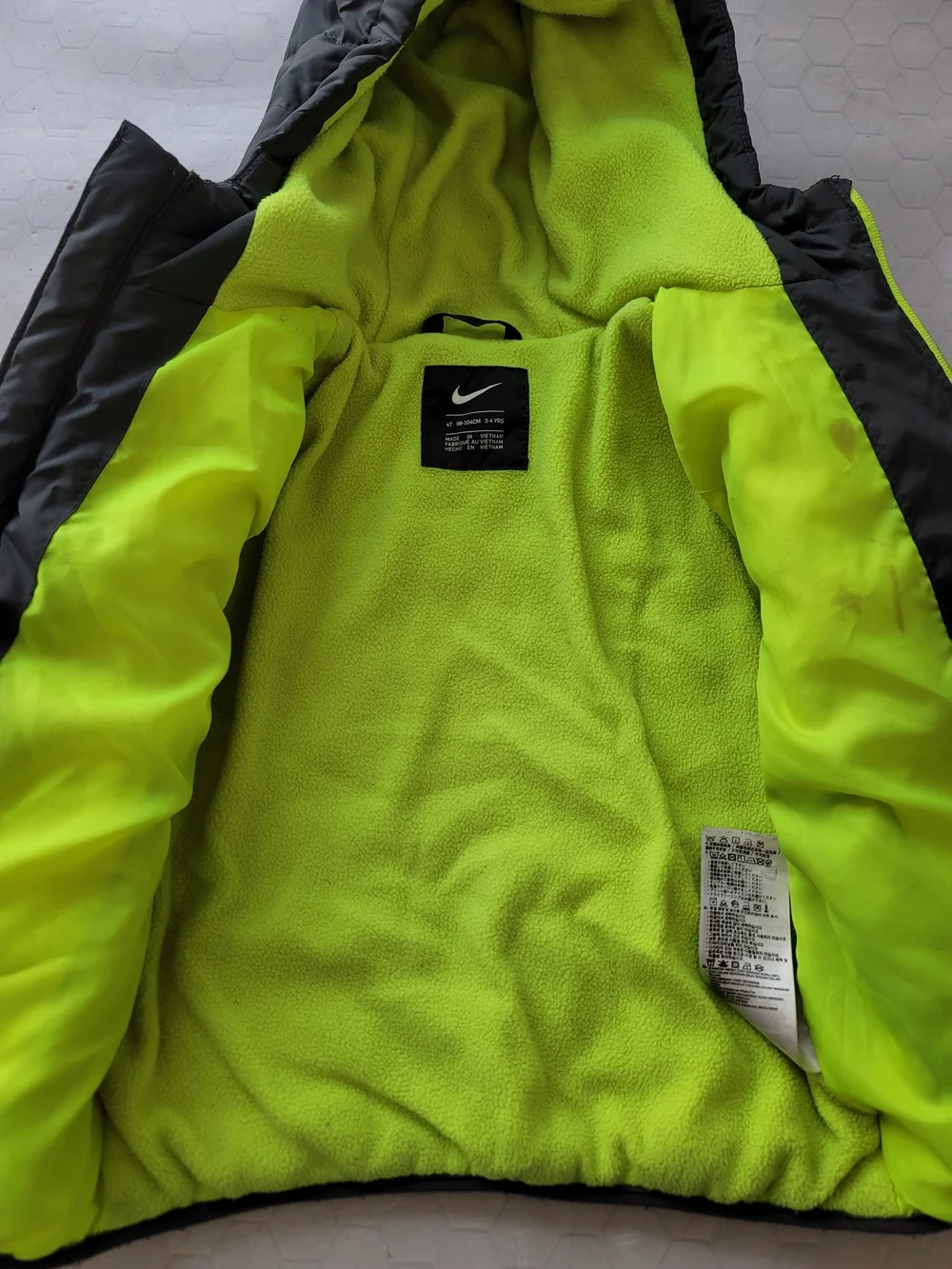 Nike Kids' 4T Puffer Jacket in Charcoal Gray Lime Interior‎ Full Zip
